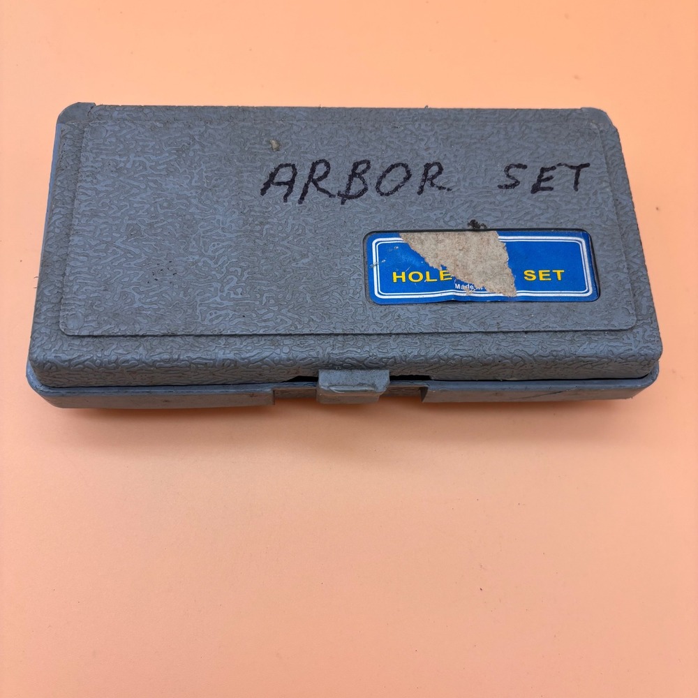 Carbon Steel Hole Saw Set with Arbors and Case for Wood and Plastic Cutting